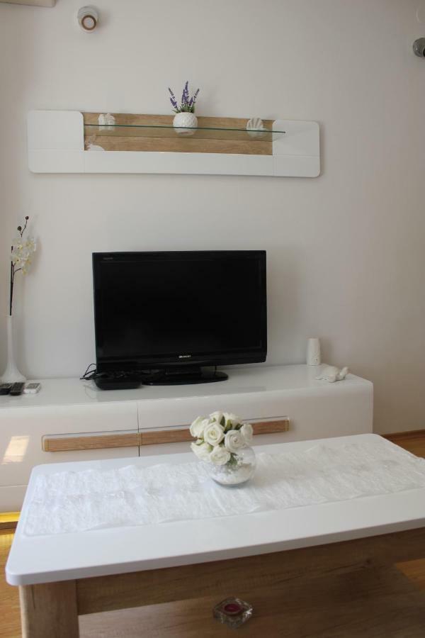 Apartman Tafra Omiš Екстериор снимка