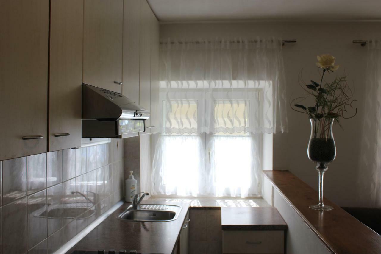 Apartman Tafra Omiš Екстериор снимка