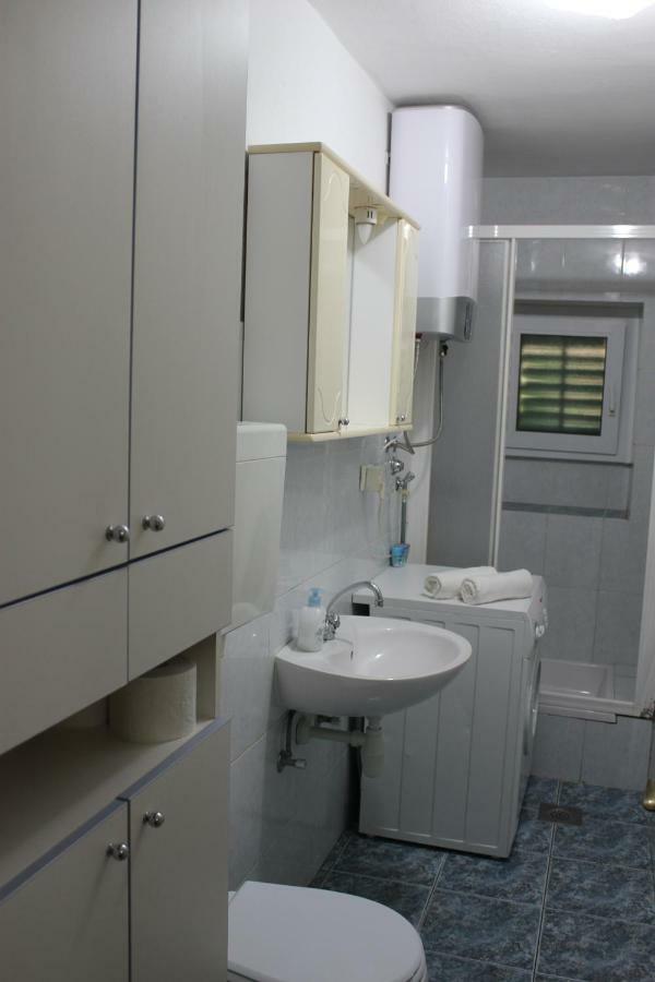 Apartman Tafra Omiš Екстериор снимка