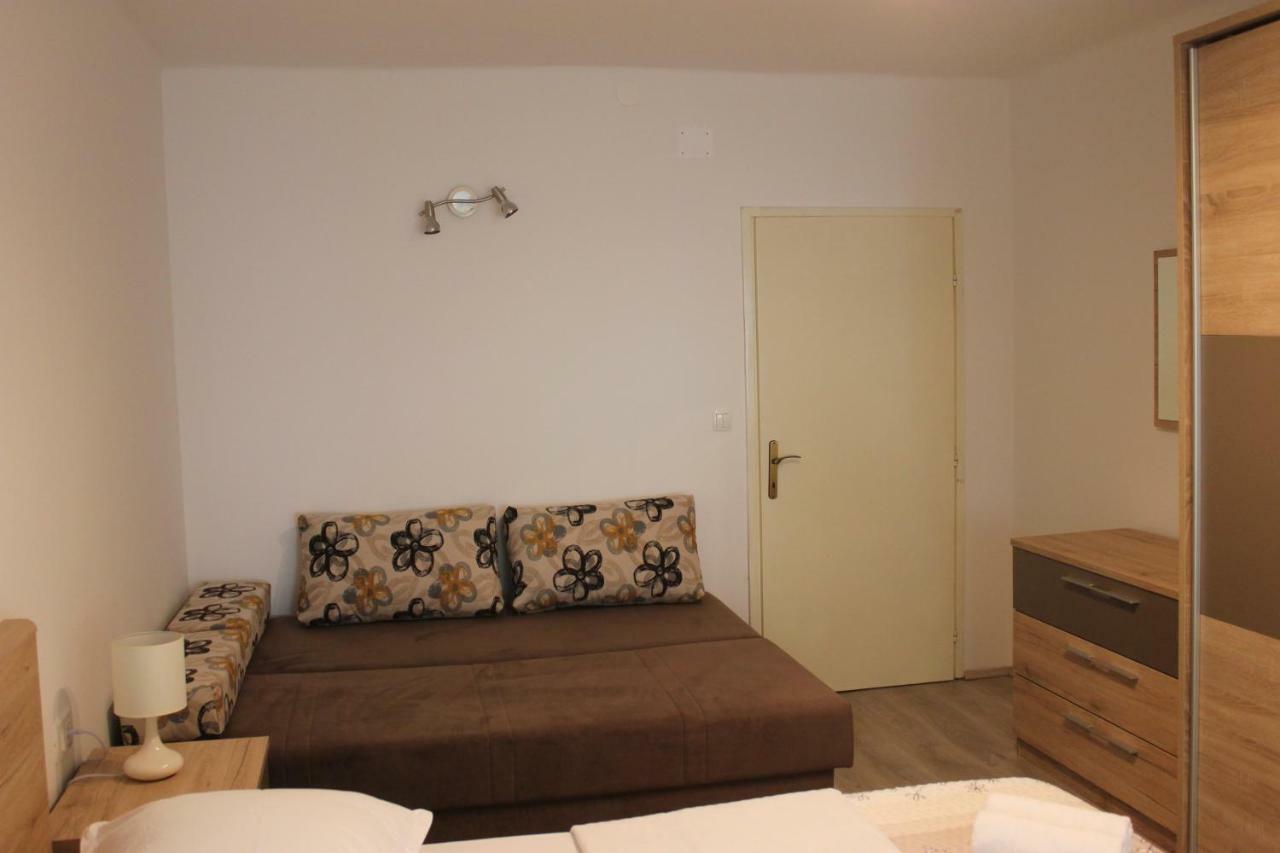 Apartman Tafra Omiš Екстериор снимка