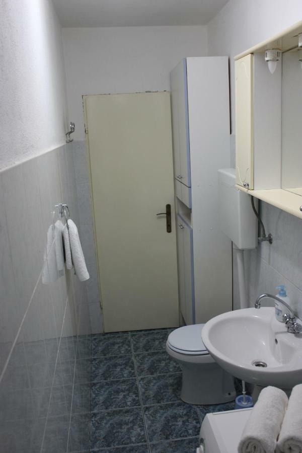Apartman Tafra Omiš Екстериор снимка