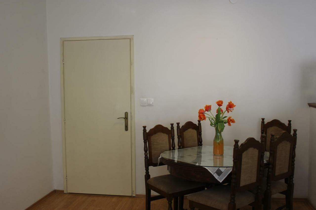 Apartman Tafra Omiš Екстериор снимка