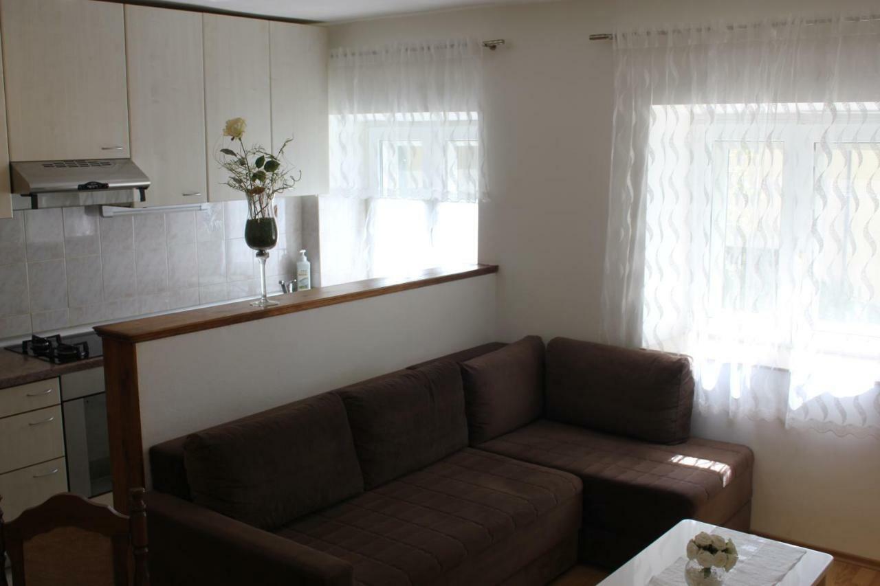 Apartman Tafra Omiš Екстериор снимка